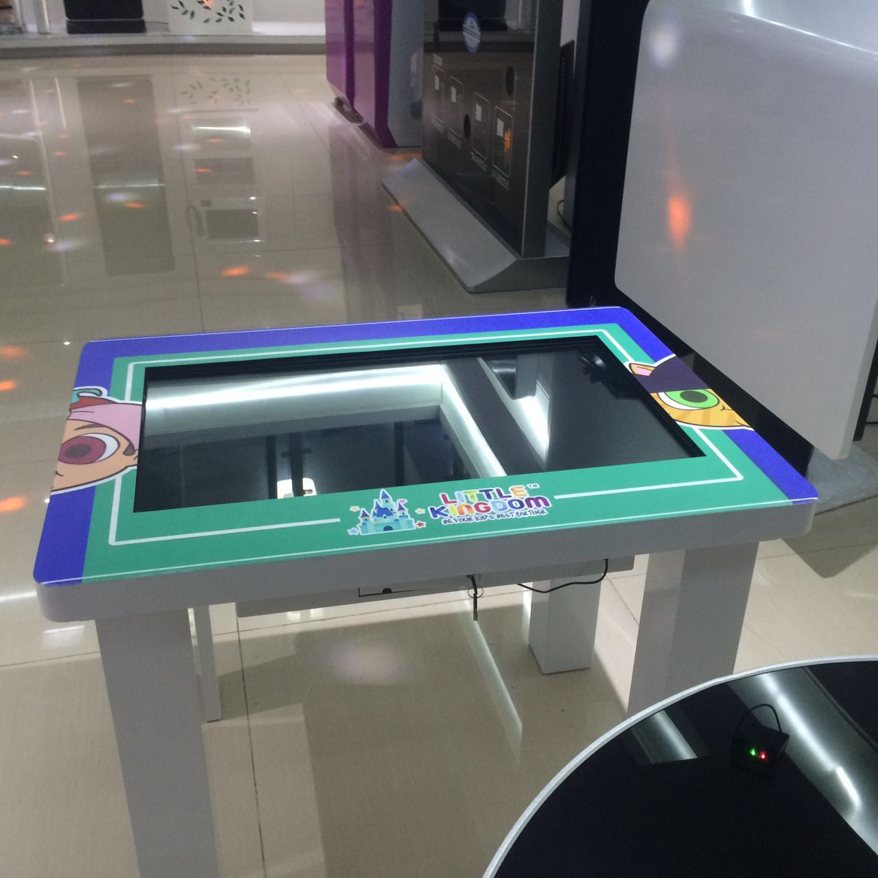 深圳触摸显现屏出产厂家 深圳触摸显现屏出产厂家